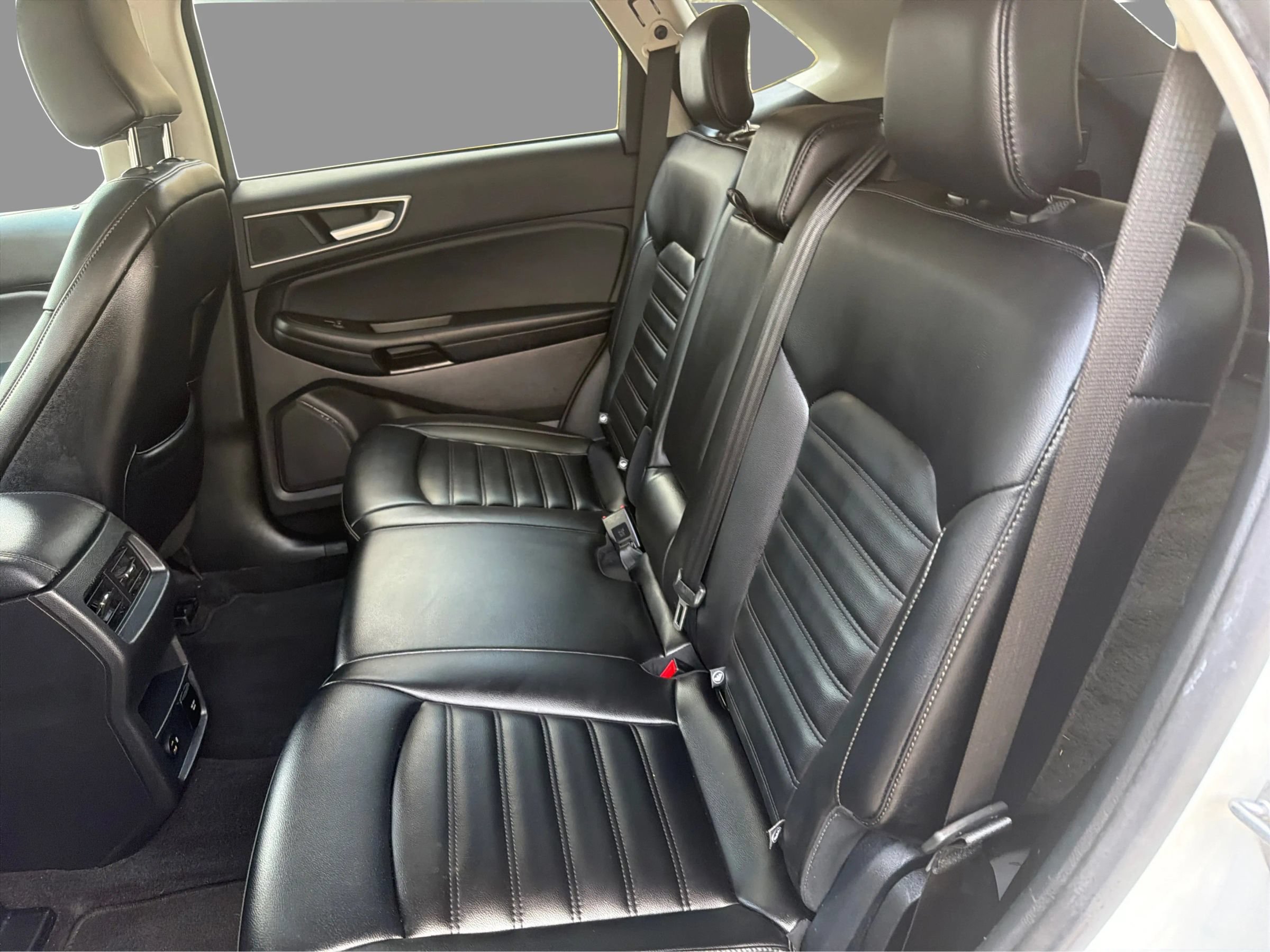 Used 2022 Ford Edge SEL w/ Convenience Package AWD/4WD image 11