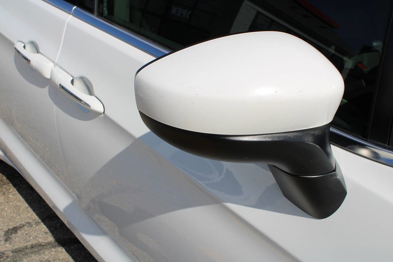 Used 2017 Chrysler Pacifica Touring Plus w/ Tire & Wheel Group image 34