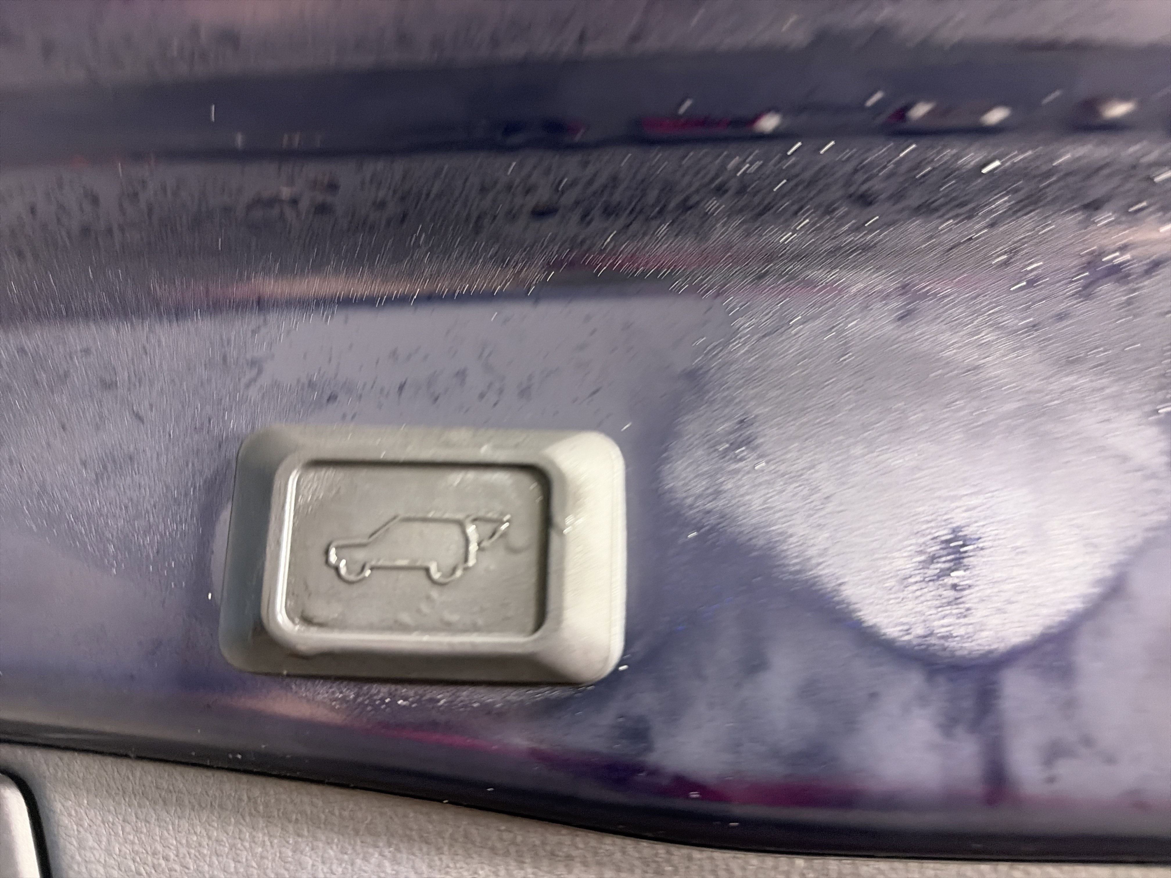 Used 2020 Toyota RAV4 XLE image 10