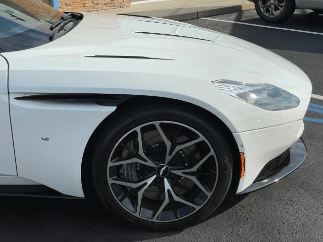 Used 2017 Aston Martin DB11 V12 RWD image 21