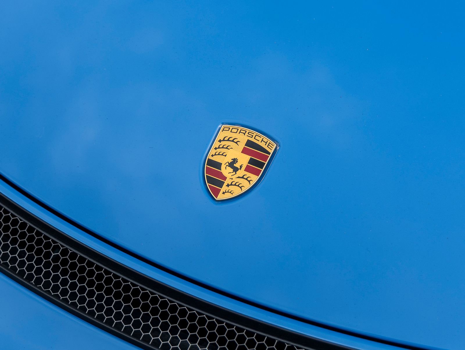 Certified 2023 Porsche 718 Cayman GT4 image 20