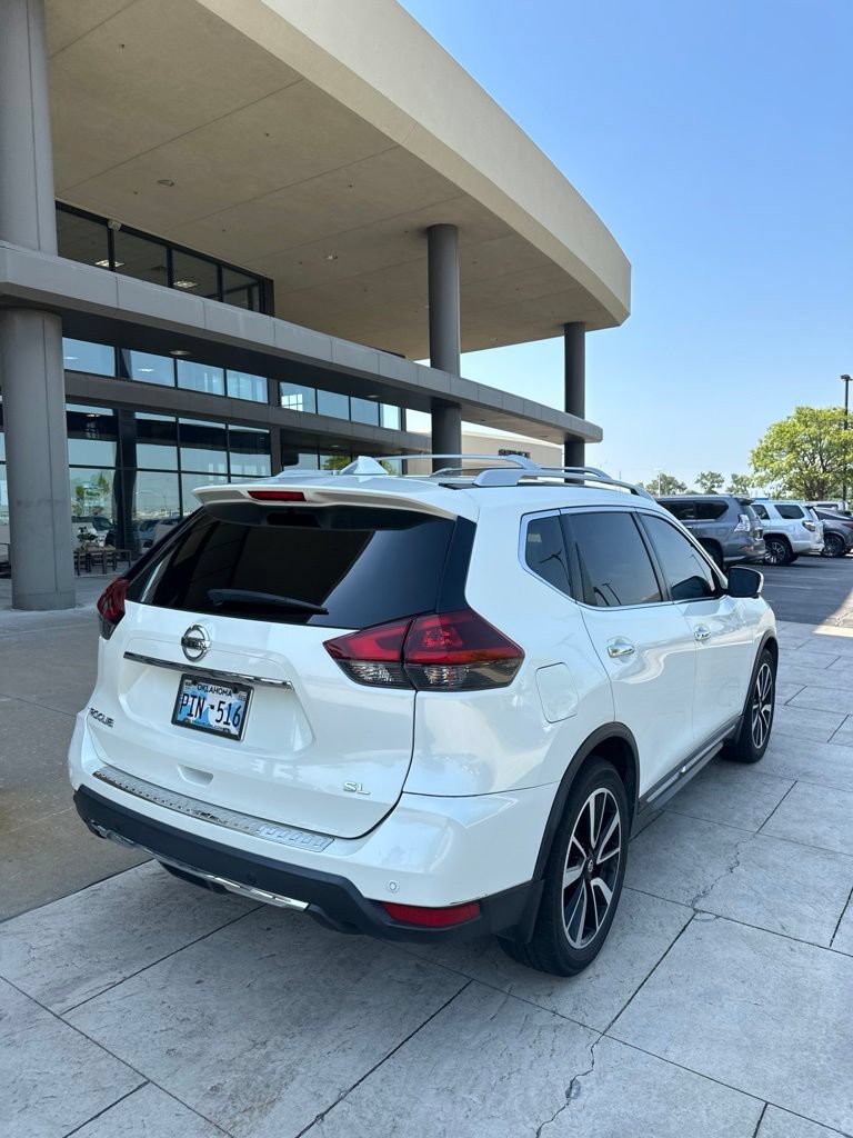 Used 2019 Nissan Rogue SL w/ Premium Package FWD image 5