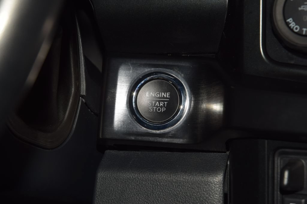 Used 2023 Ford F250 Lariat w/ Lariat Ultimate Package AWD/4WD image 34