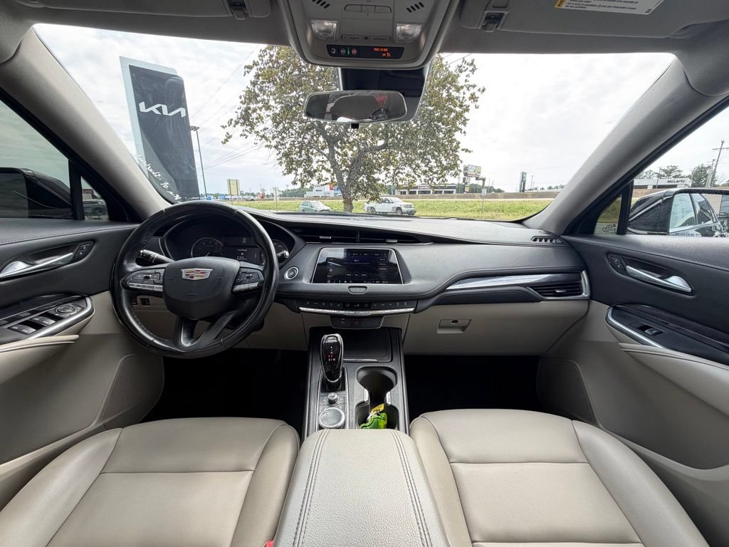 Used 2022 Cadillac XT4 Luxury FWD image 30