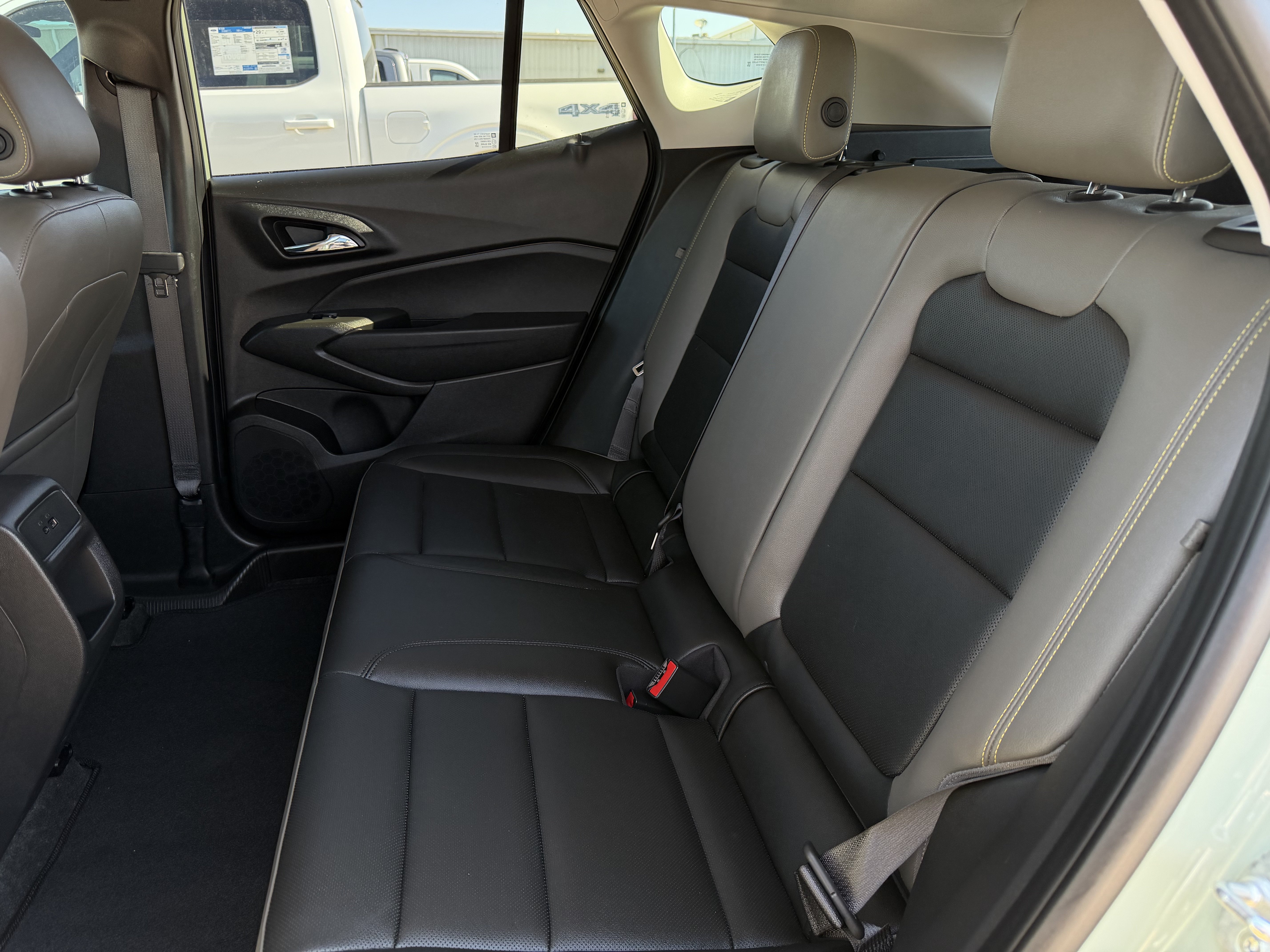 Used 2025 Chevrolet Trax ACTIV w/ Driver Confidence Package FWD image 30