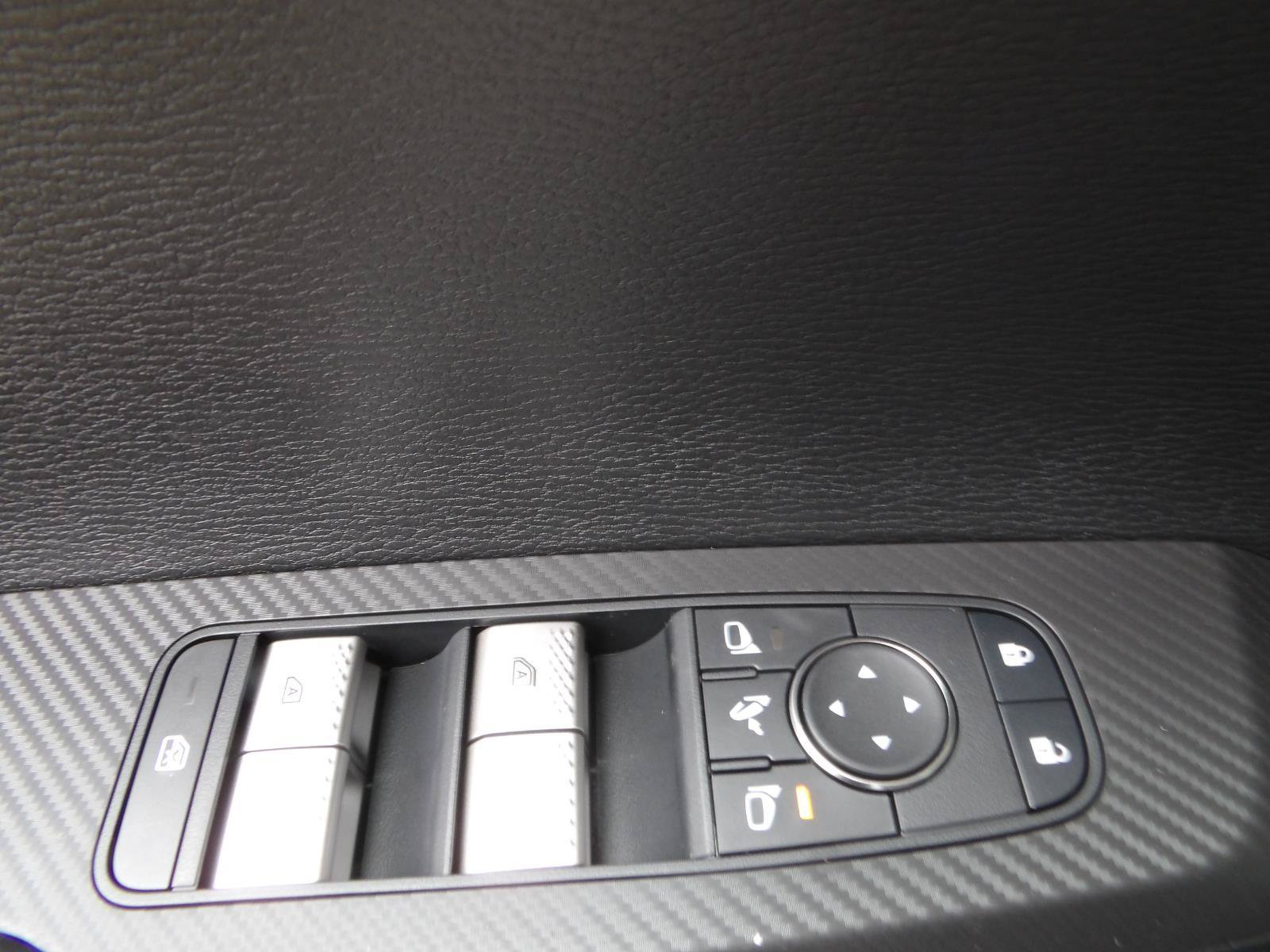 New 2026 Mitsubishi Outlander SE AWD/4WD image 17