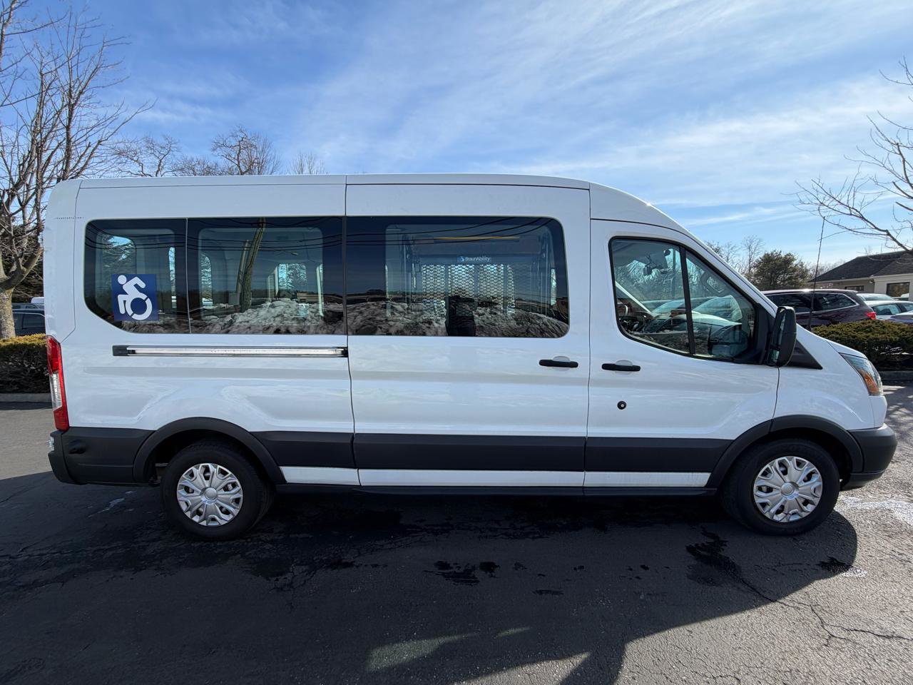 Used 2015 Ford Transit 350 XL RWD image 9