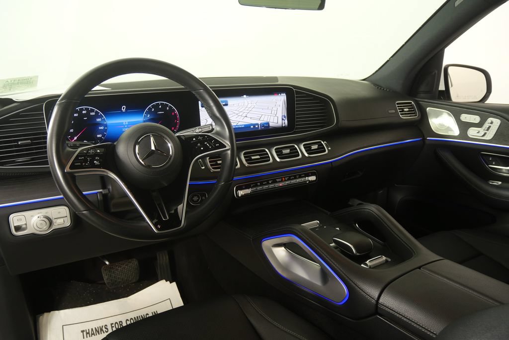 Used 2024 Mercedes-Benz GLS 450 4MATIC image 17