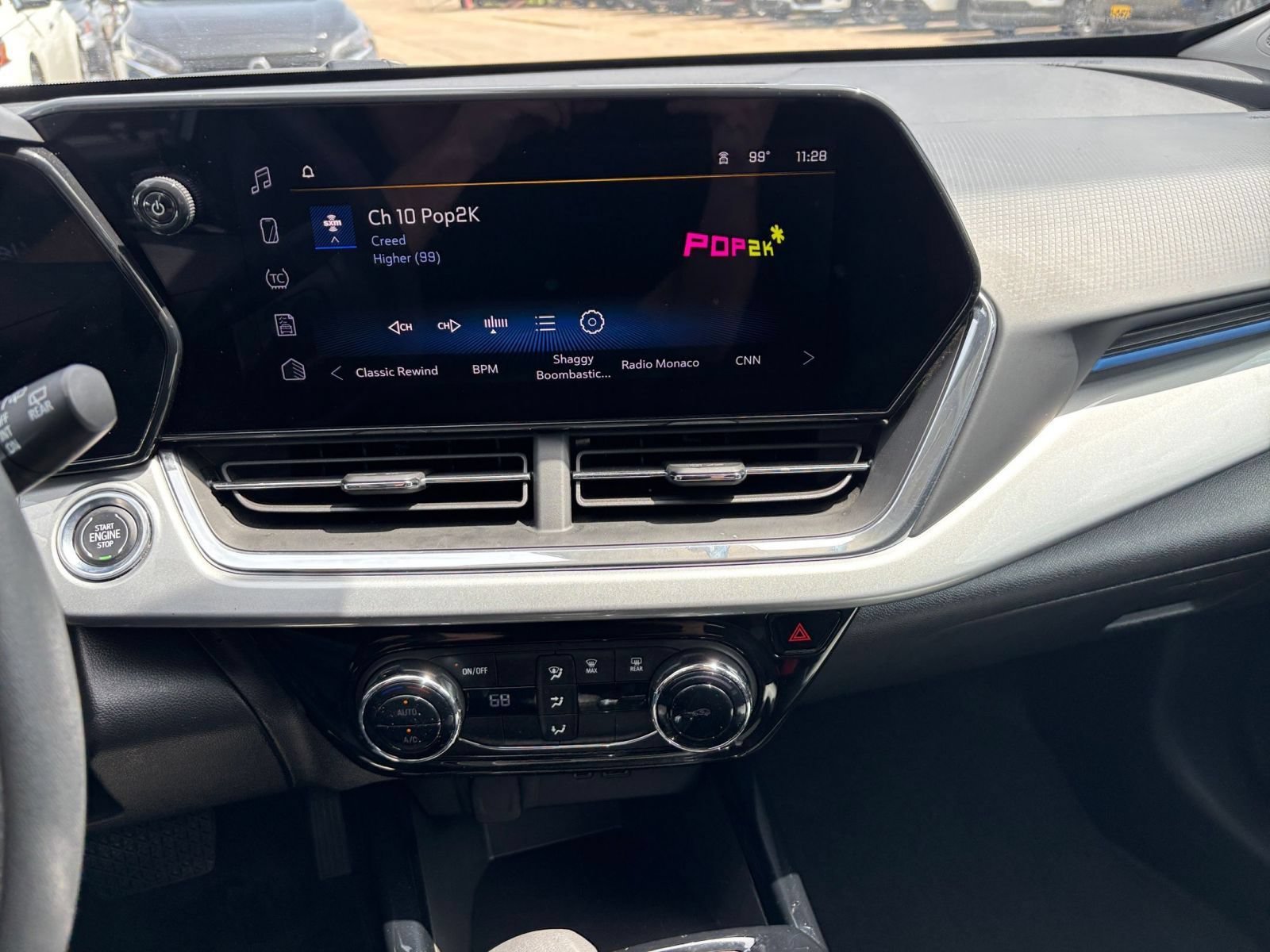 Used 2025 Chevrolet Trax LT FWD image 14