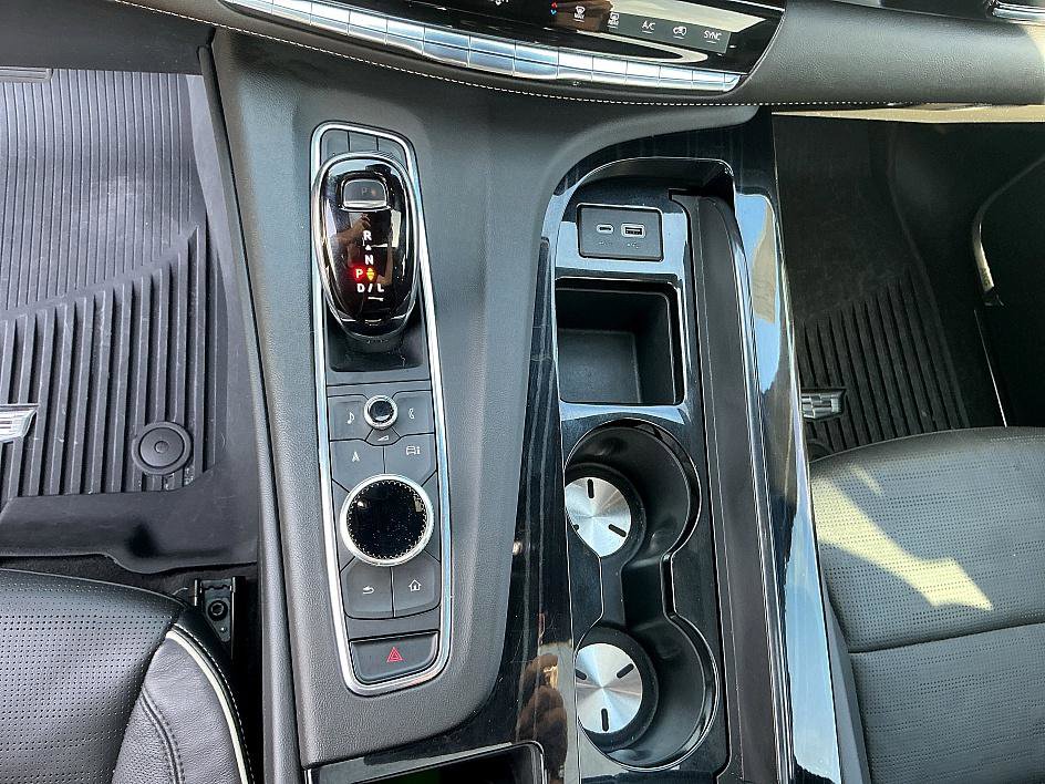 Used 2023 Cadillac Escalade ESV Sport image 21