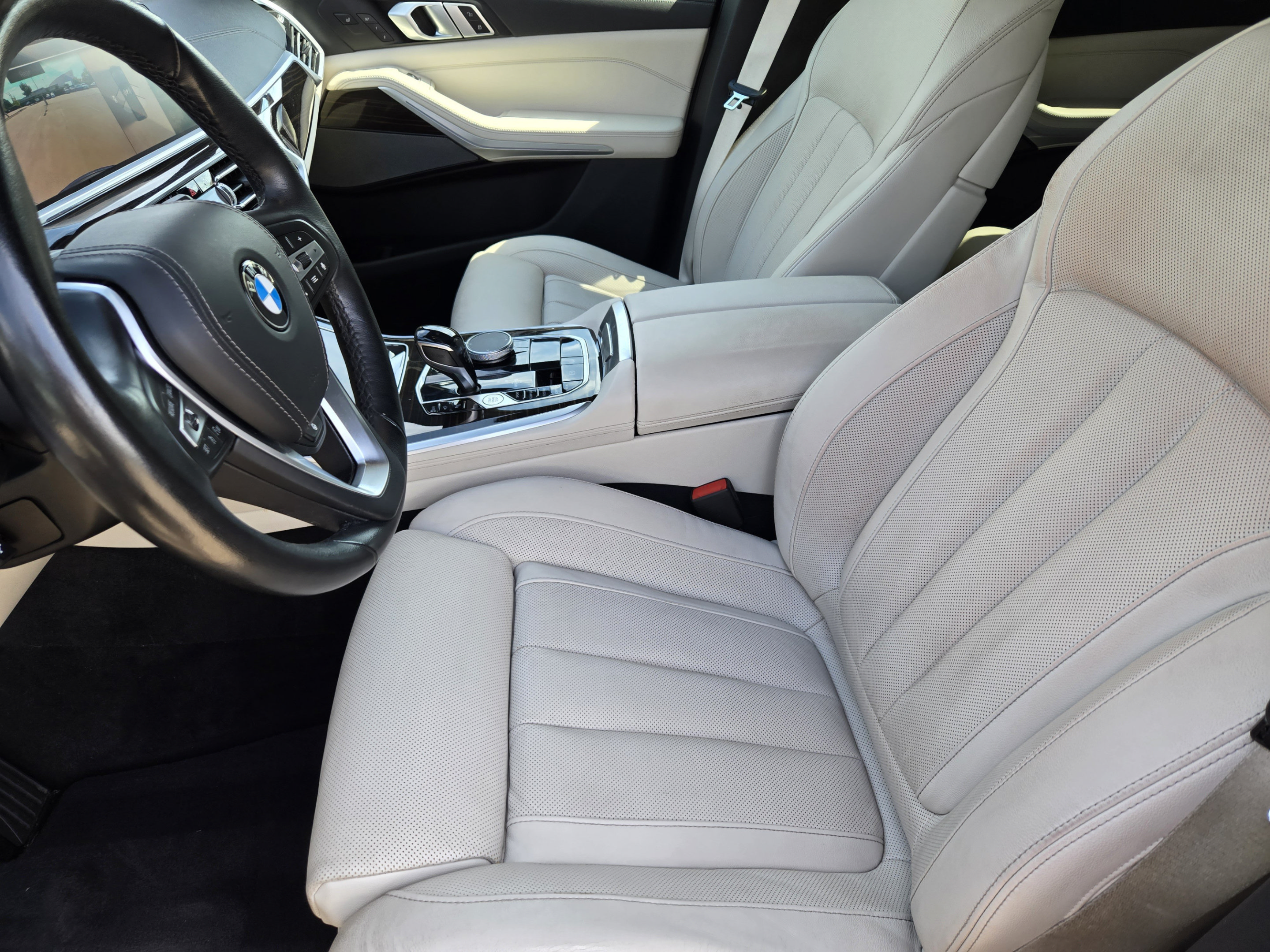 Used 2021 BMW X5 xDrive40i w/ Premium Package AWD/4WD image 9