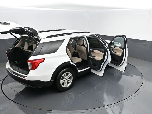 Used 2024 Ford Explorer XLT w/ Equipment Group 202A image 27