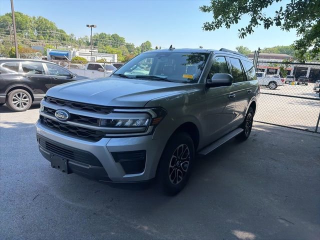 Used 2024 Ford Expedition XLT AWD/4WD image 1