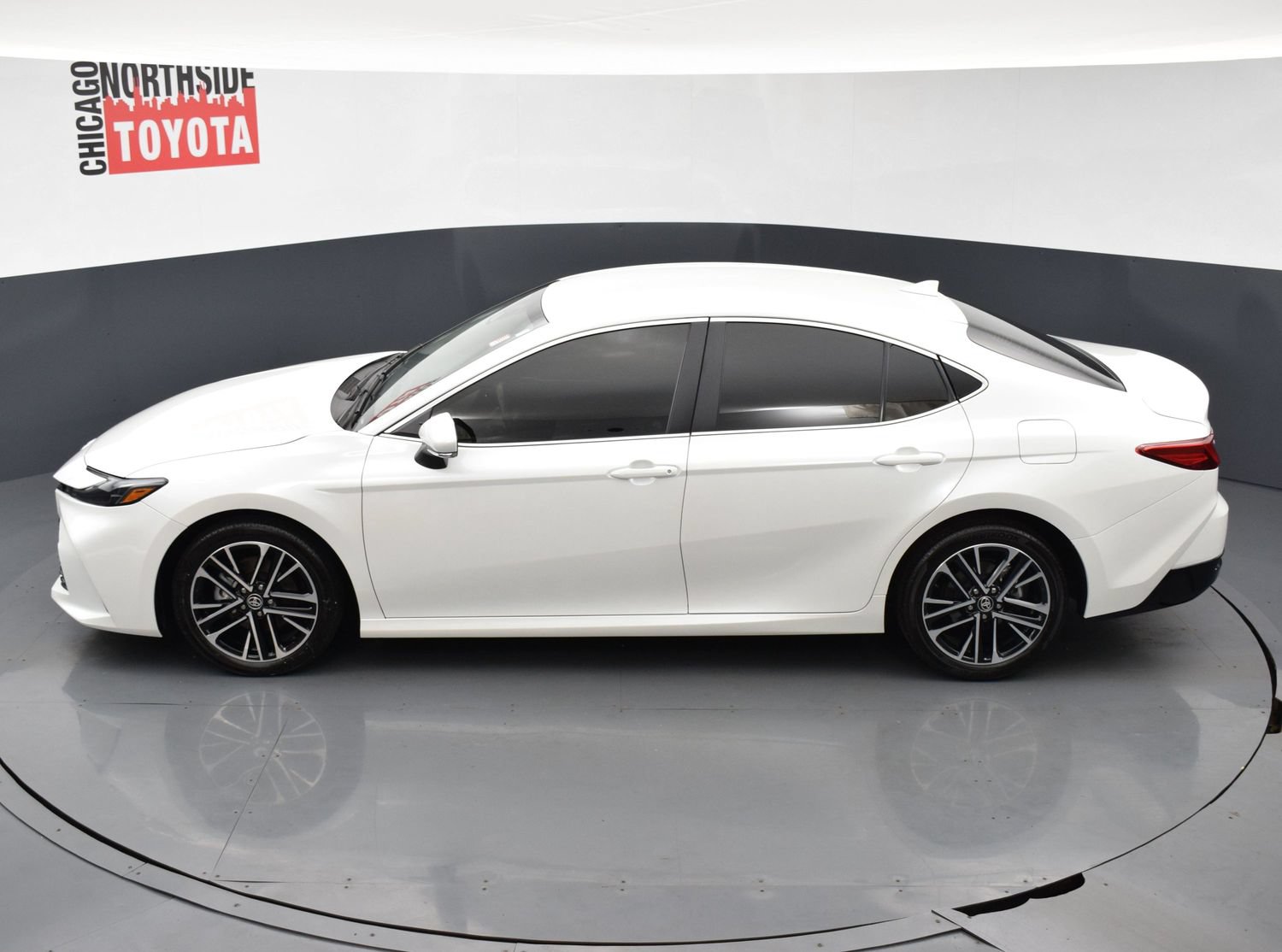 Used 2026 Toyota Camry XLE FWD image 19