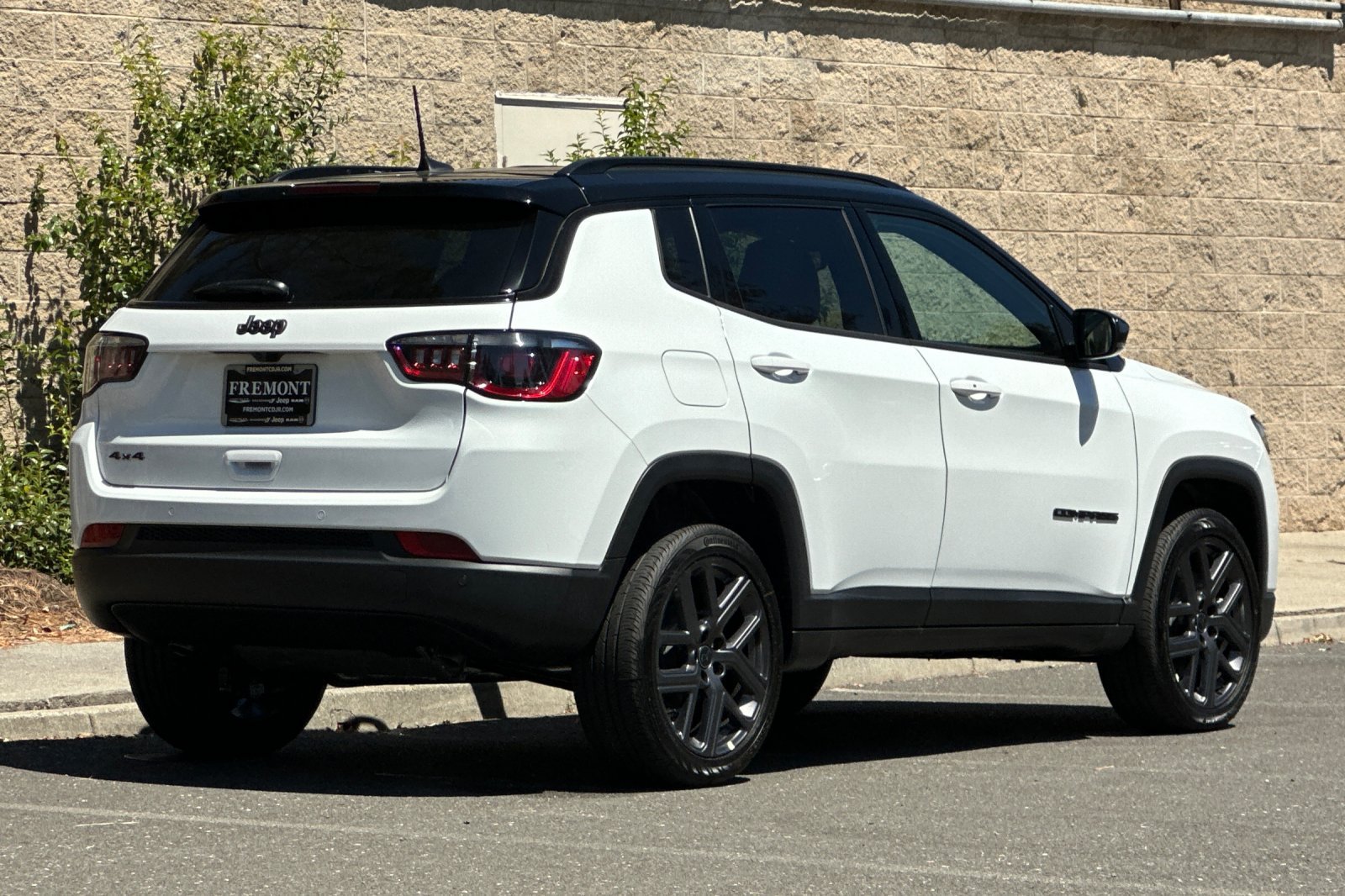 New 2026 Jeep Compass Limited AWD/4WD image 3