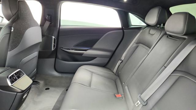 Used 2024 Lucid Air Touring AWD/4WD image 28