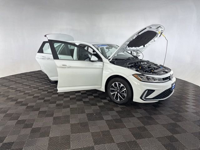 Used 2025 Volkswagen Jetta S image 15