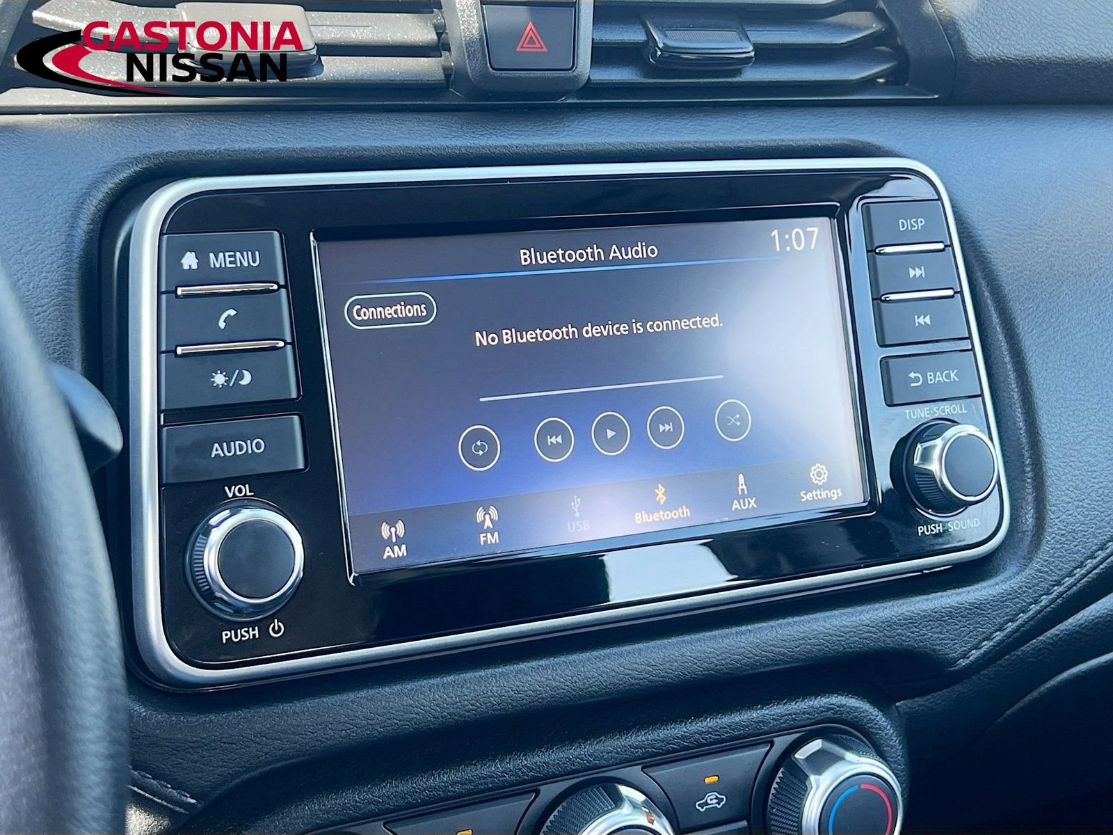 Used 2025 Nissan Versa S w/ Trunk Package image 18