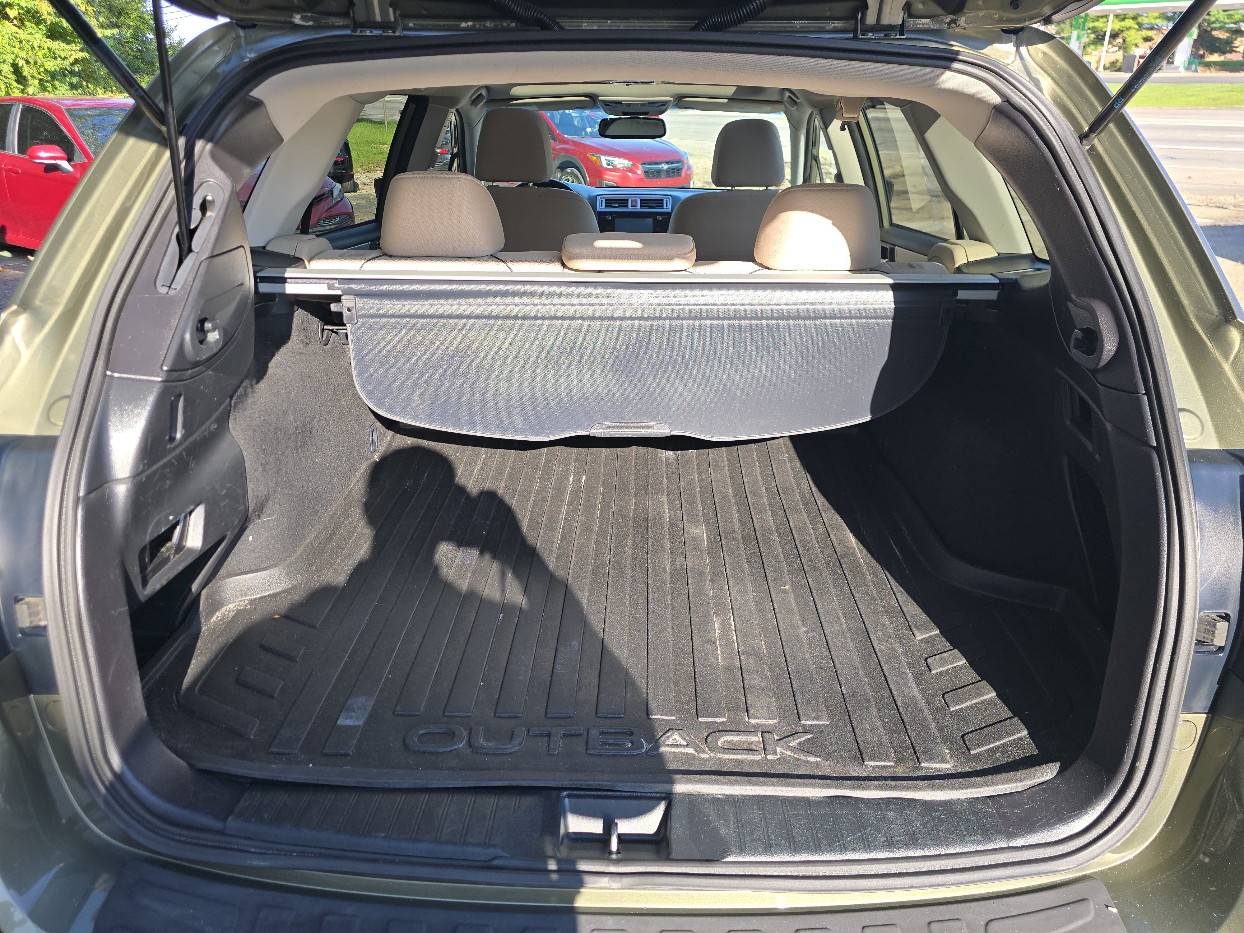 Used 2015 Subaru Outback 2.5i Premium AWD/4WD image 16