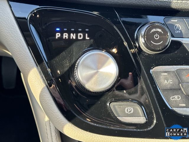 Used 2024 Chrysler Pacifica Limited image 16