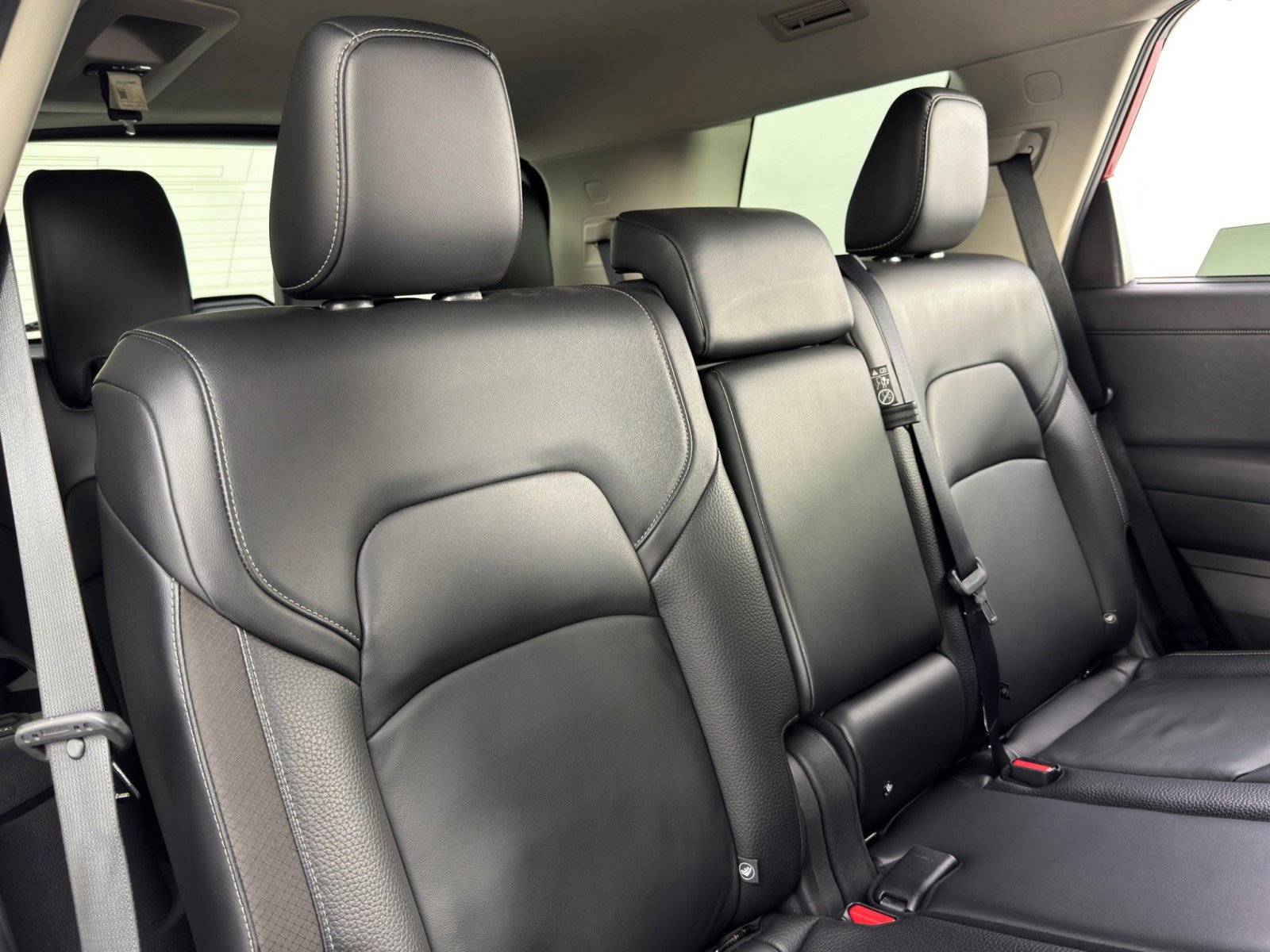 Used 2022 Nissan Pathfinder SL w/ Lighting Package (N92) image 38