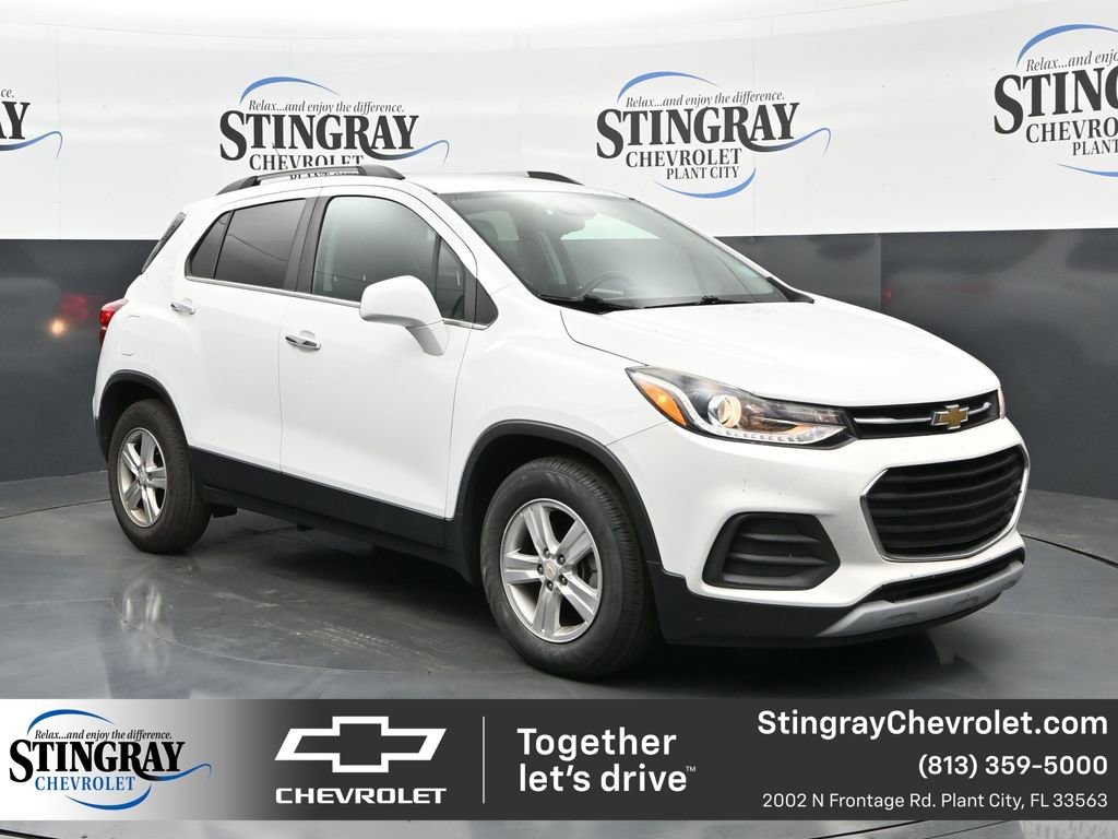 Used 2020 Chevrolet Trax LT w/ LT Convenience Package FWD image 1