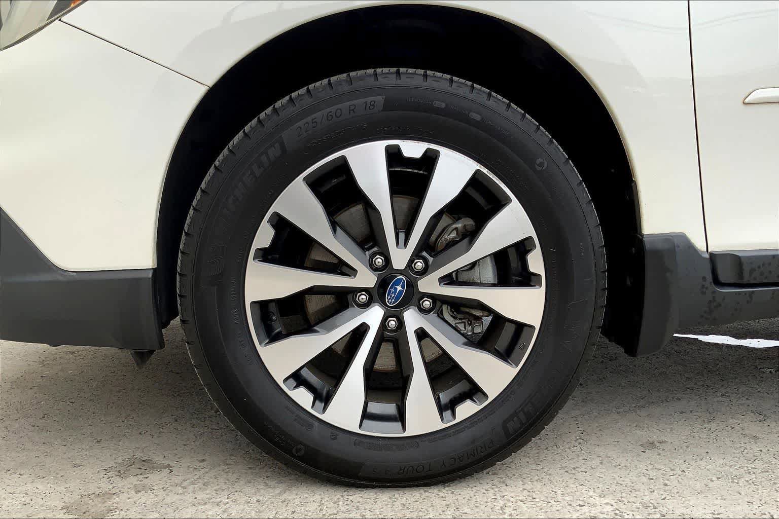 Used 2016 Subaru Outback 2.5i Limited image 9