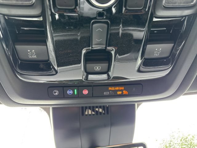 New 2026 Chevrolet Suburban Premier AWD/4WD image 30