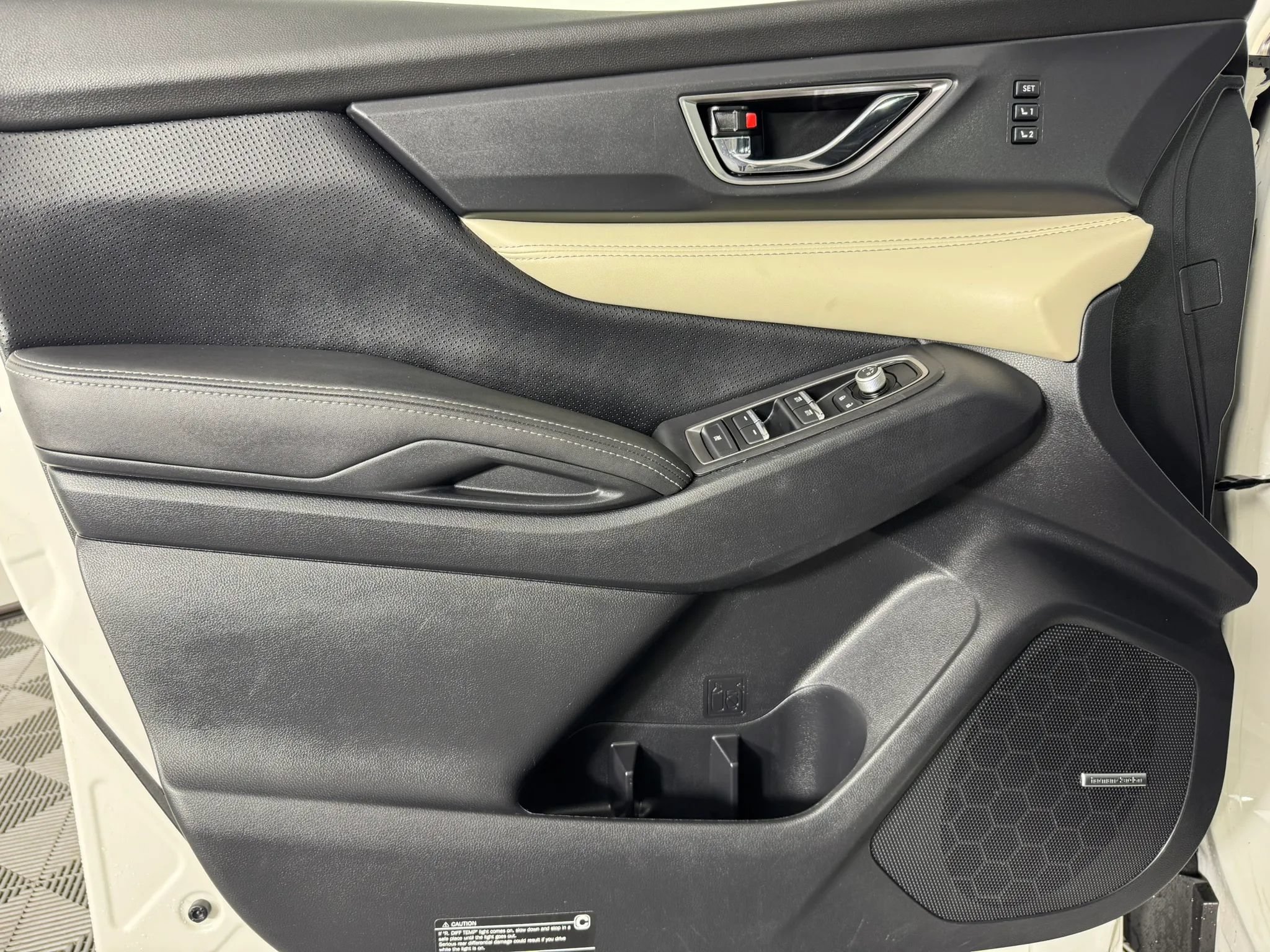 Used 2022 Subaru Ascent Limited w/ Technology Package AWD/4WD image 43