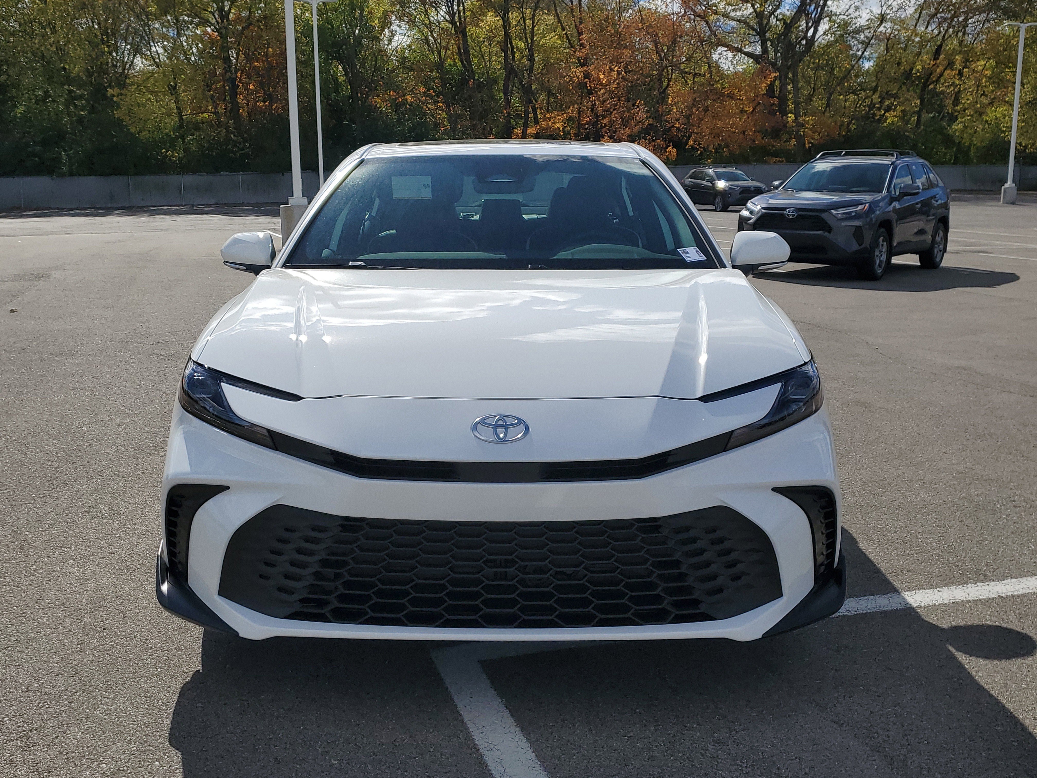 New 2026 Toyota Camry SE image 2