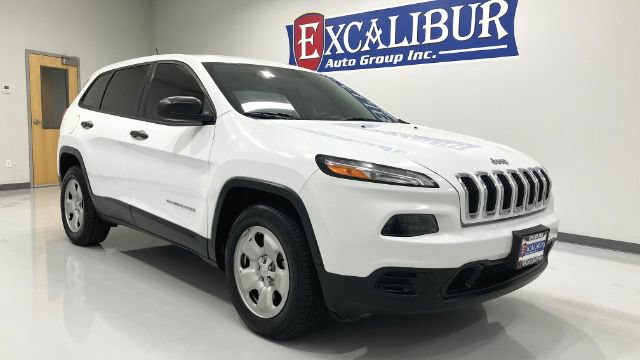 Used 2017 Jeep Cherokee Sport w/ Trailer Tow Group AWD/4WD image 2