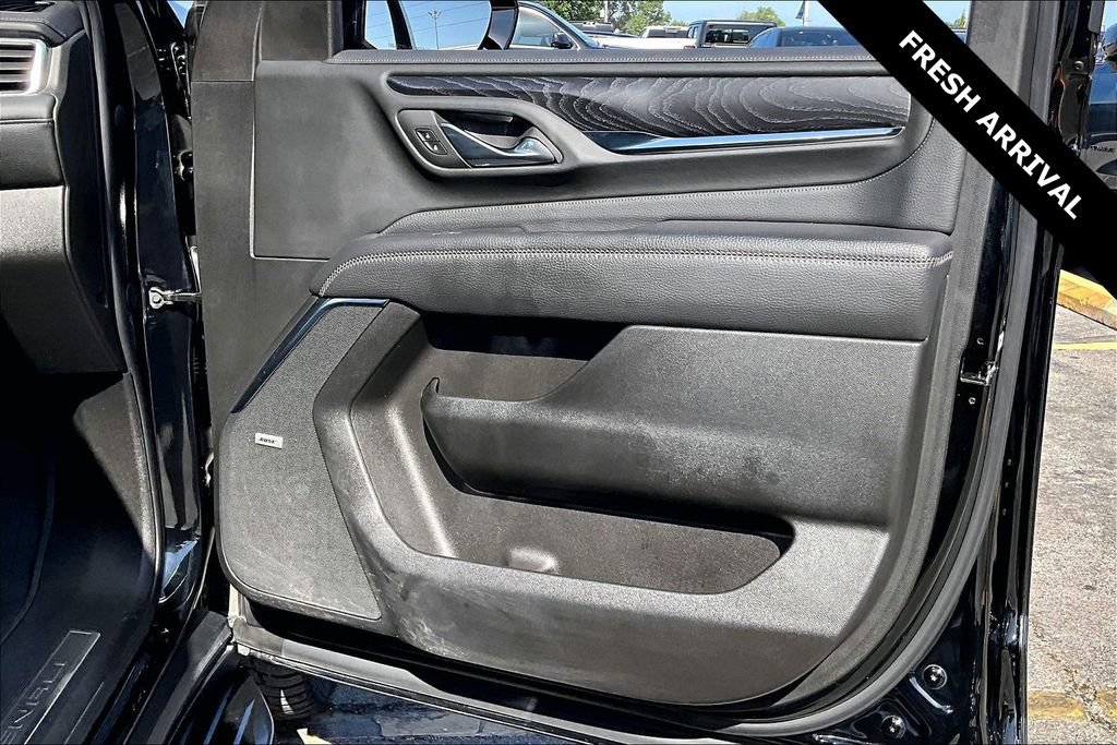 Used 2023 GMC Yukon XL Denali AWD/4WD image 29