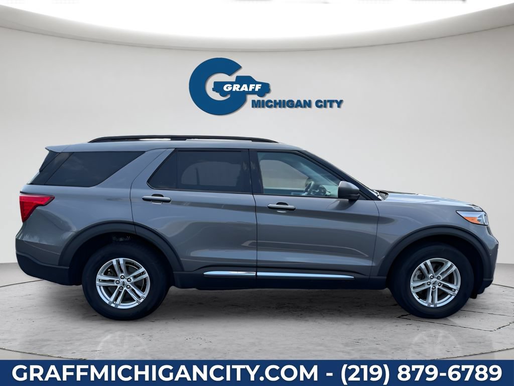 Used 2022 Ford Explorer XLT w/ Equipment Group 202A AWD/4WD image 6