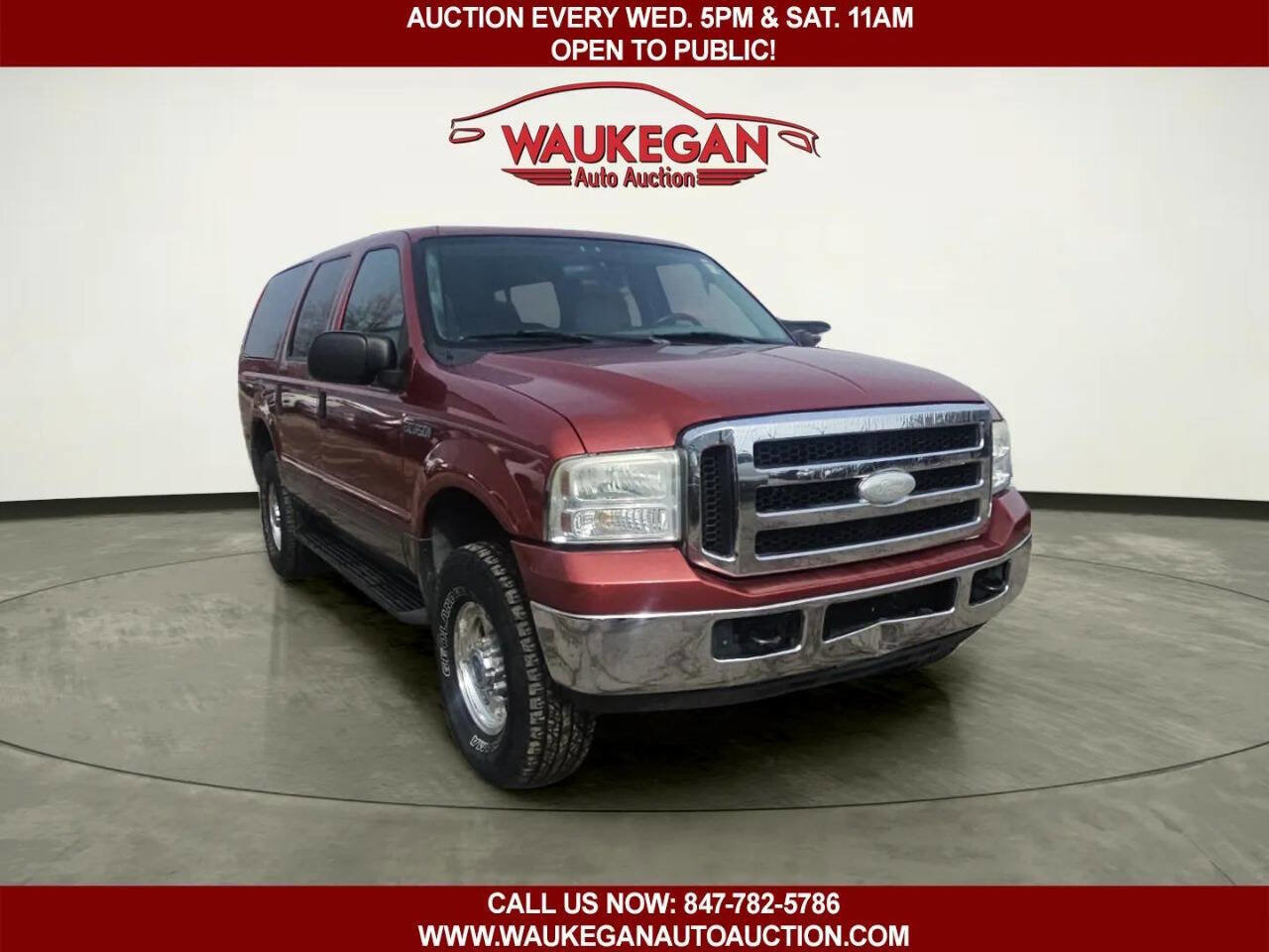 Used 2005 Ford Excursion XLT image 3