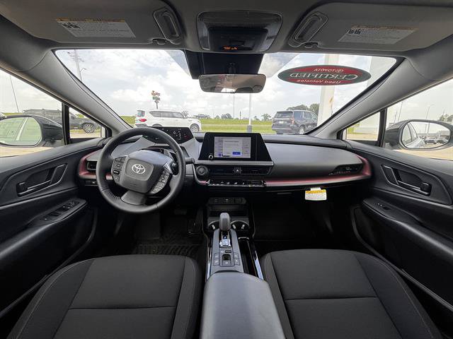 Used 2025 Toyota Prius Plug-In Hybrid FWD image 11