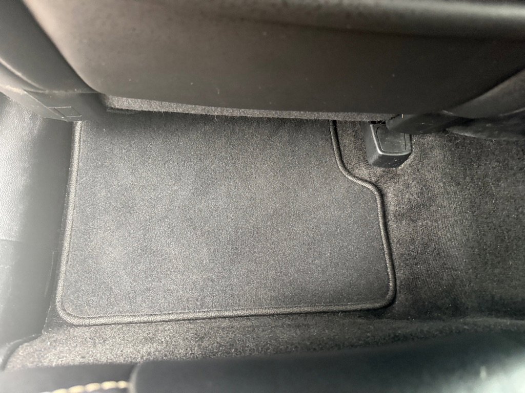 Used 2016 Jeep Cherokee Limited image 37