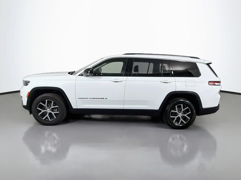 Used 2023 Jeep Grand Cherokee L Limited AWD/4WD image 4
