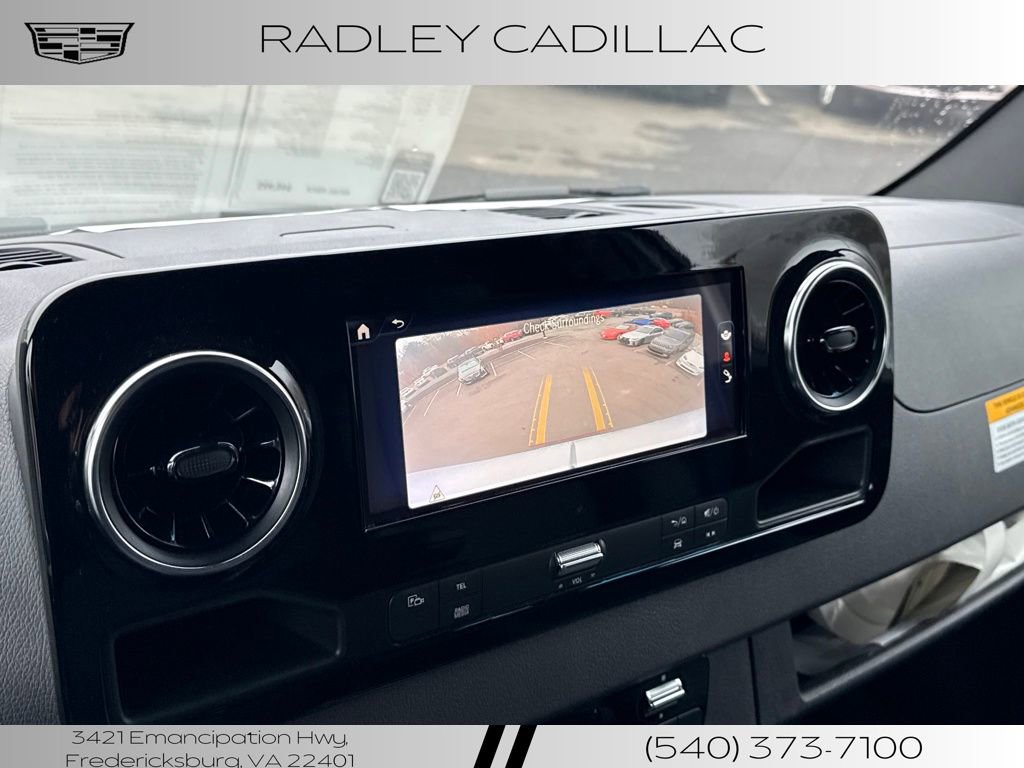 Used 2024 Mercedes-Benz eSprinter 170 Cargo image 9