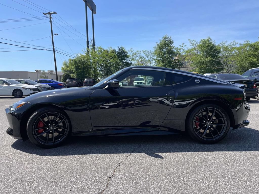 Used 2025 Nissan Z Performance w/ Floor Mat Package RWD image 6