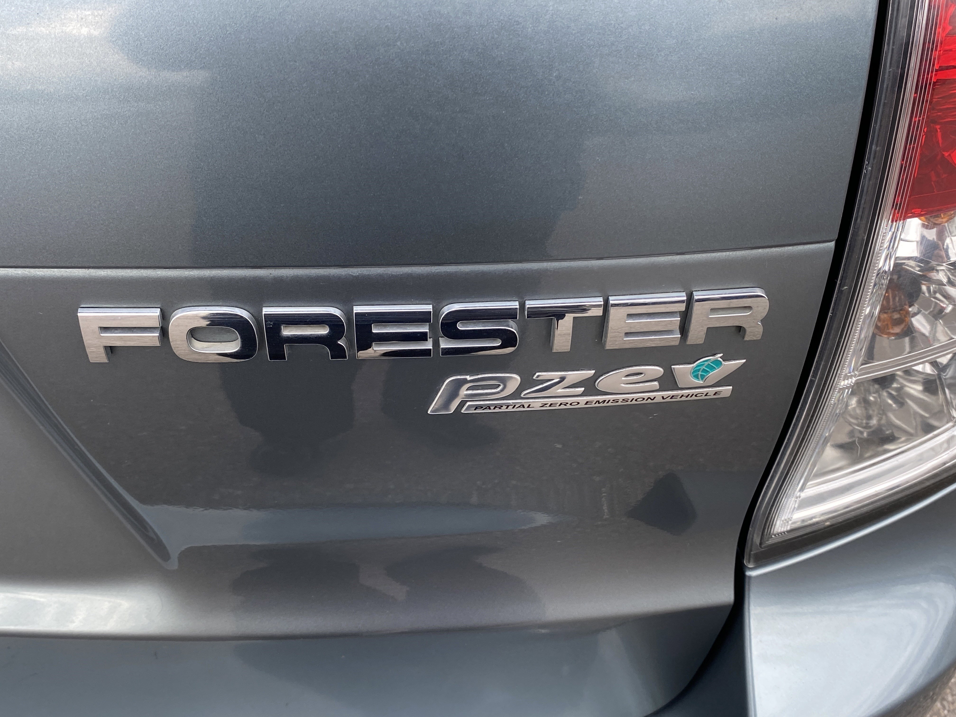 Used 2010 Subaru Forester 2.5X Premium image 26