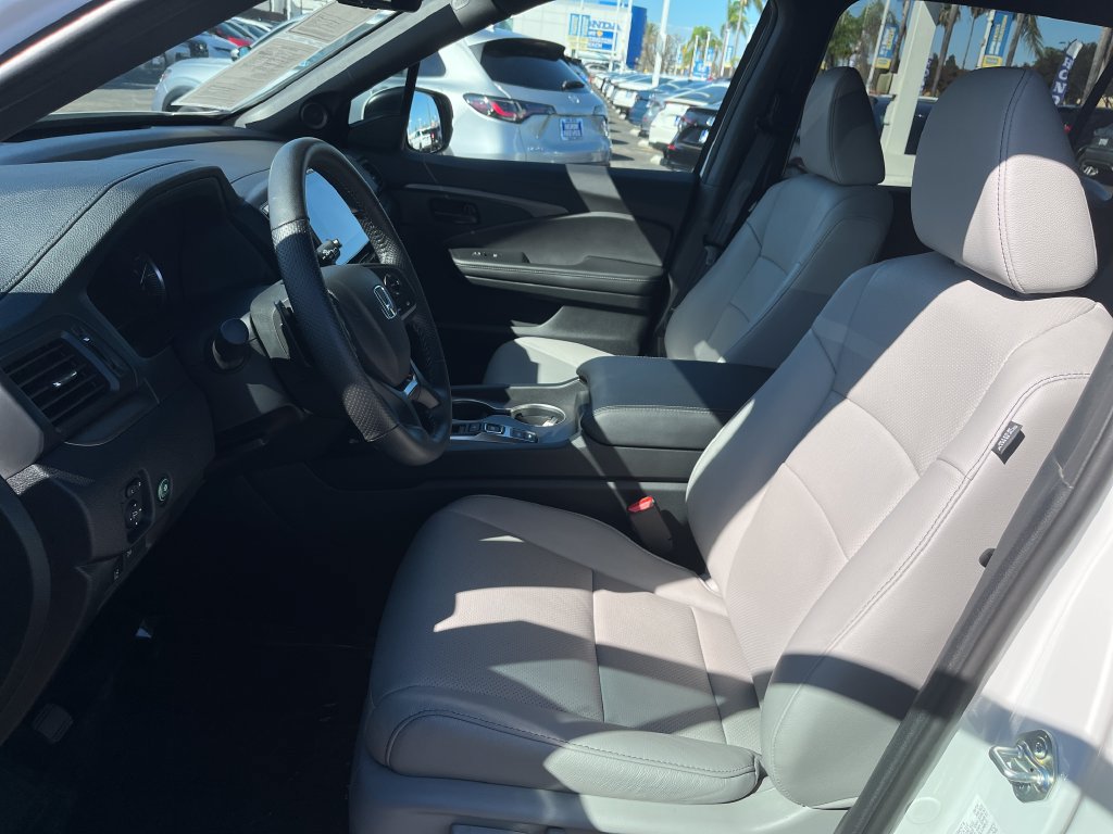 Used 2025 Honda Passport EX-L image 9