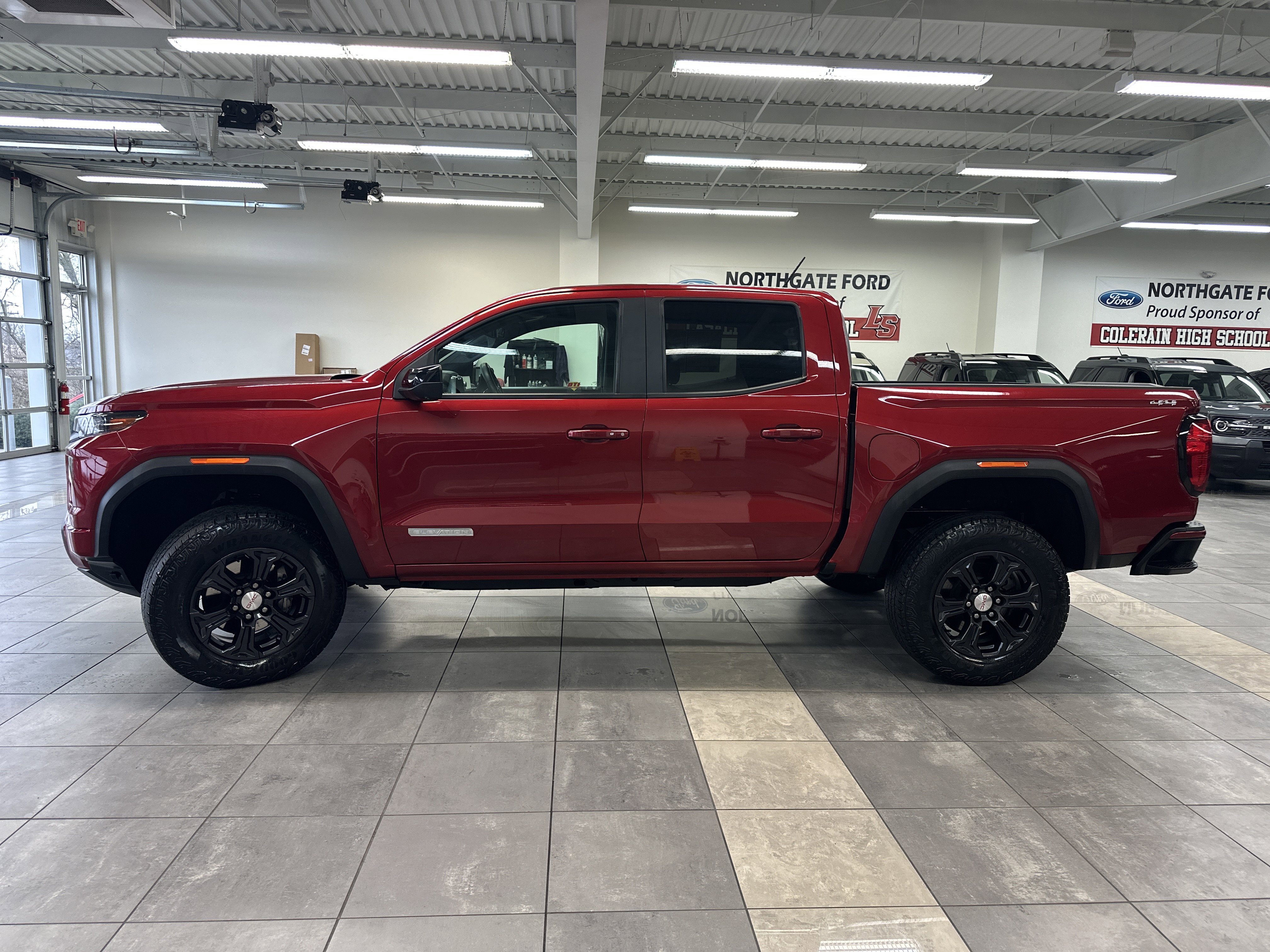 Used 2023 GMC Canyon Elevation w/ Convenience Package image 16