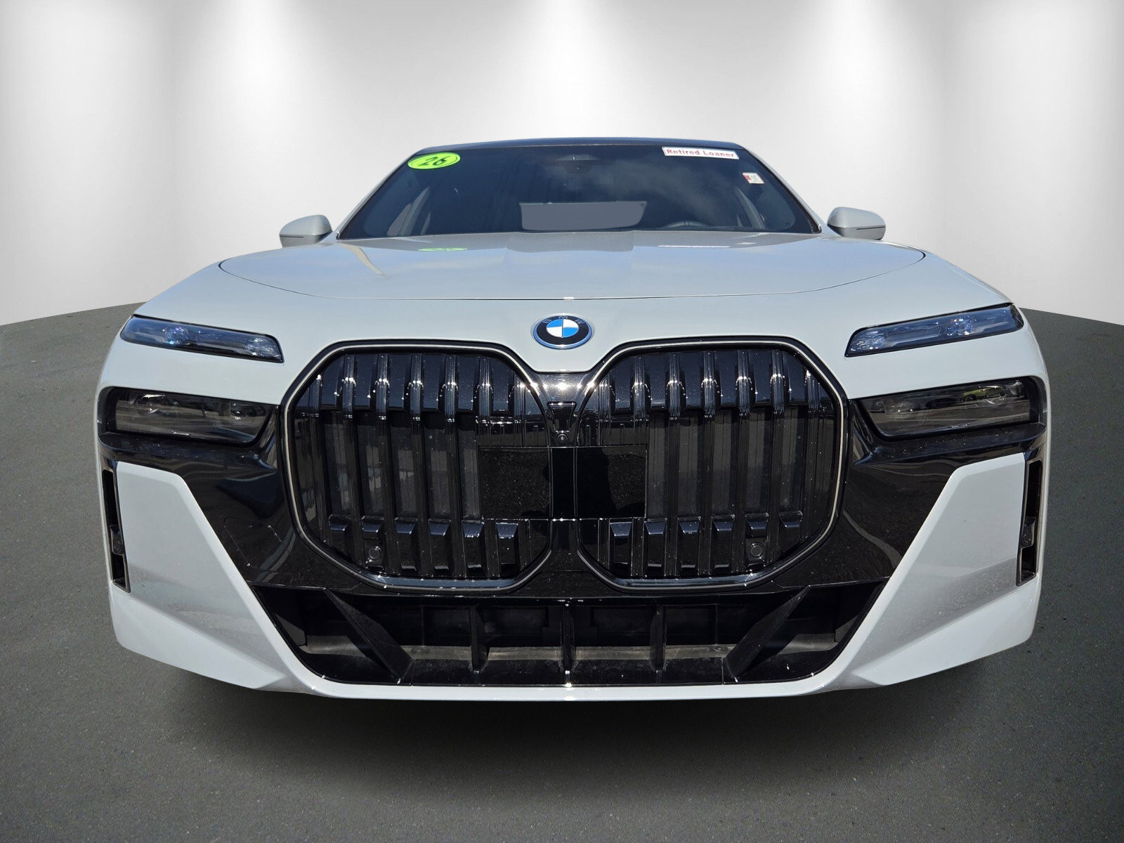 New 2026 BMW 750e xDrive w/ Executive Package image 2