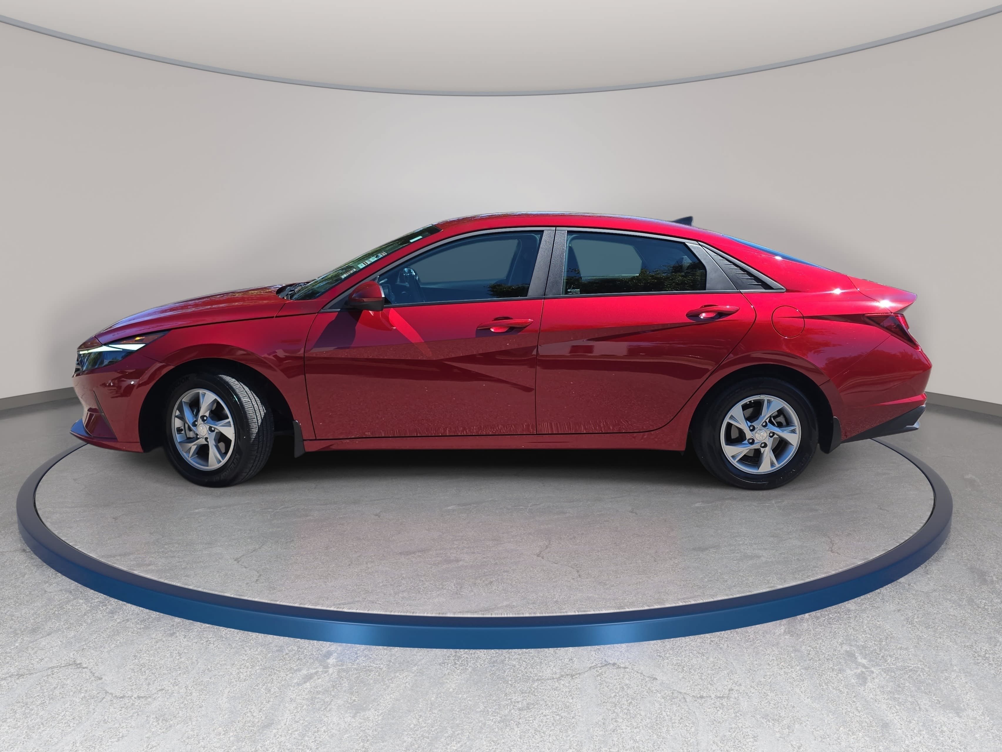Used 2023 Hyundai Elantra SE FWD image 8
