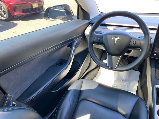 Used 2021 Tesla Model 3 Standard Range Plus image 30