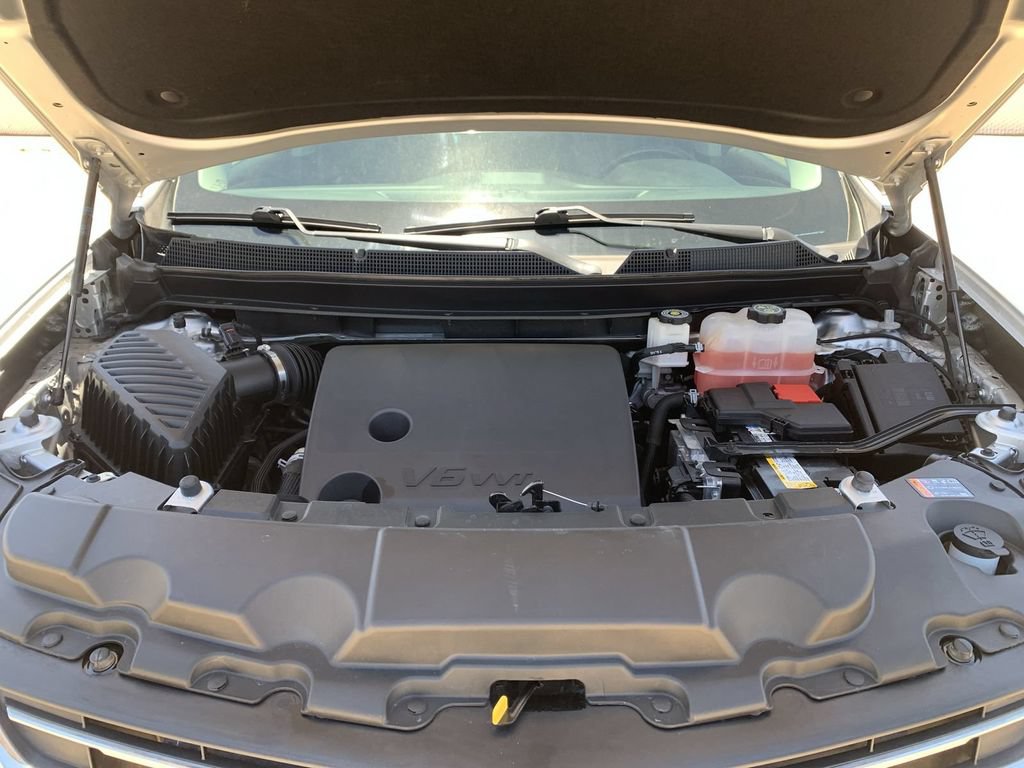 Used 2021 Chevrolet Traverse LT FWD image 28