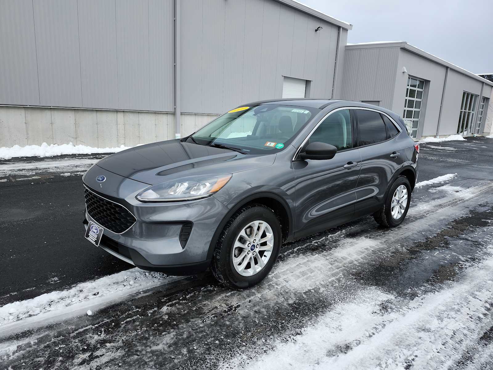 Used 2022 Ford Escape SE w/ Convenience Package image 1