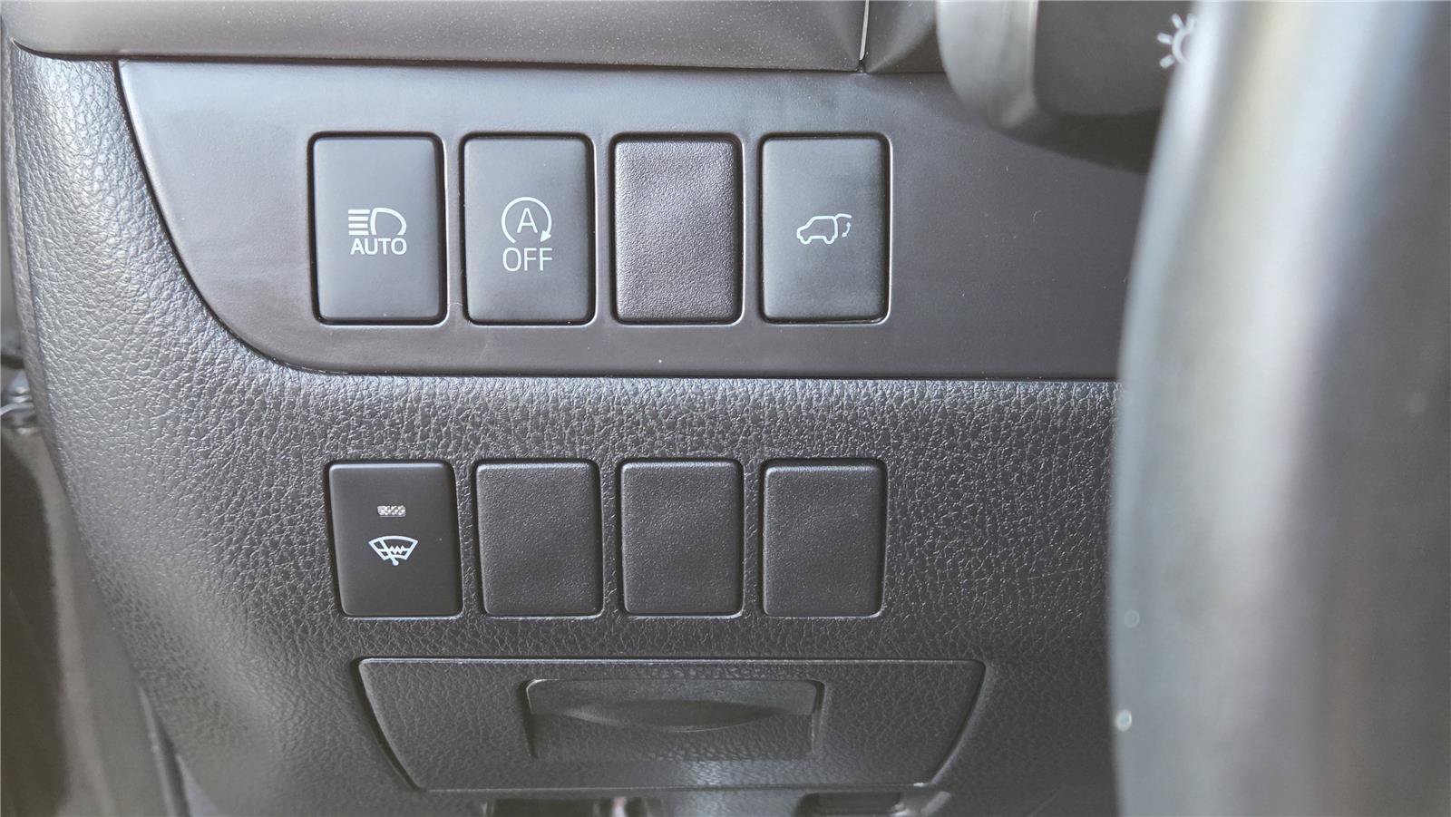 Used 2018 Toyota Highlander XLE AWD/4WD image 95
