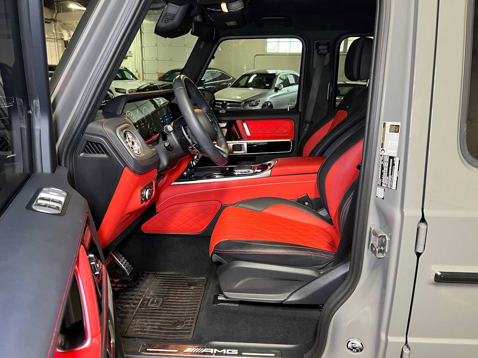 Used 2025 Mercedes-Benz G 63 AMG 4MATIC image 26