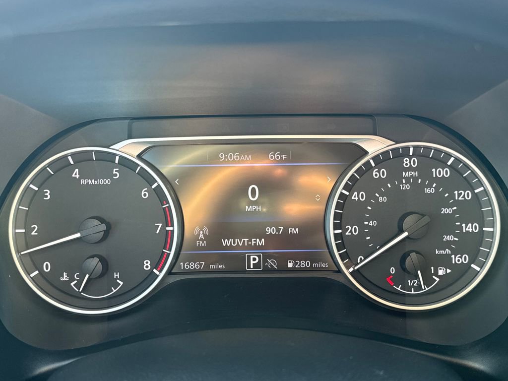 Used 2025 Nissan Sentra SV image 16